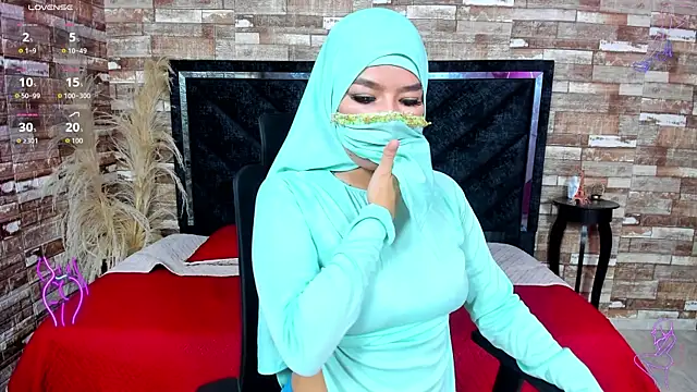 Snapshot of Amal_Bakir chatting on 11-28-25, 12:24 Amal Bakir online show from 11-28-25, 12:24