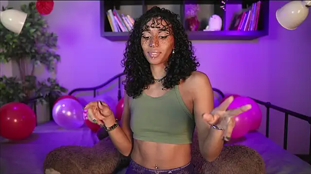 Snapshot of lynx_sun chatting on 02-16-26, 08:38 lynx sun online show from 02-16-26, 08:38