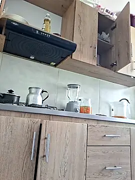 Alisson Morgann online show from 04-12-26, 02:00