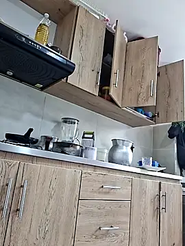 Alisson Morgann online show from 04-17-26, 01:25