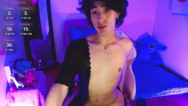 Snapshot of saanti_foxs chatting on 09-12-25, 02:44 saanti foxs online show from 09-12-25, 02:44