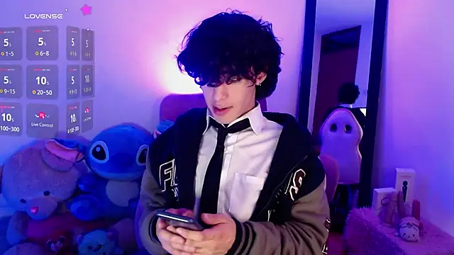 Snapshot of saanti_foxs chatting on 09-22-25, 02:02 saanti foxs online show from 09-22-25, 02:02