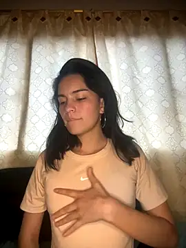 Snapshot of blinkiii_ chatting on 10-01-25, 10:38 blinkiii online show from 10-01-25, 10:38