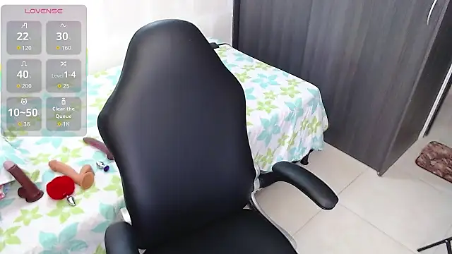 aynarakiss online show from 10-07-25, 03:09