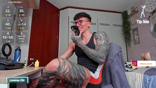 estebandi do online show from 10-08-25, 07:11