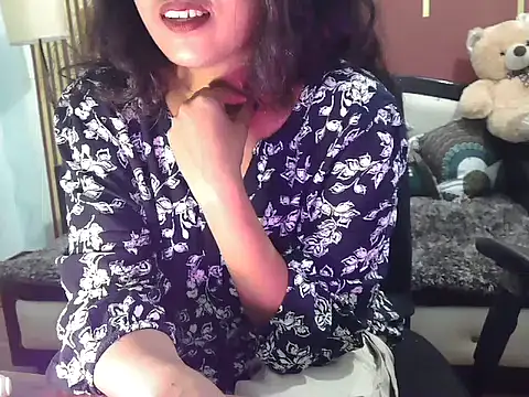 shaalu sharma online show from 11-25-25, 05:51