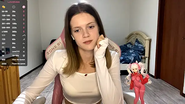 VibeQueenLucy online show from 09-20-25, 04:08