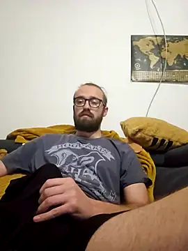 Snapshot of Loopertz chatting on 10-05-25, 05:55 Loopertz online show from 10-05-25, 05:55