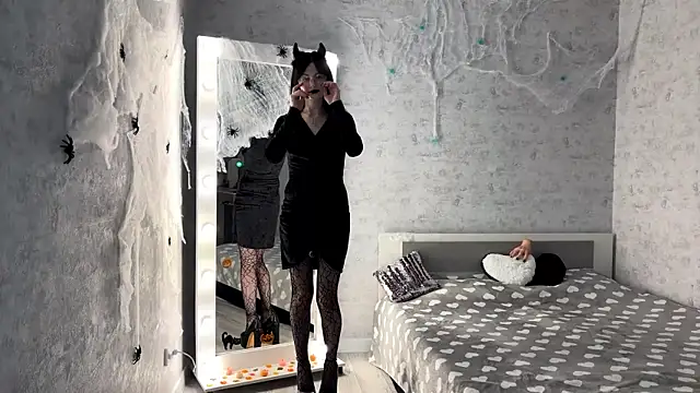 FakeLamb online show from 10-26-25, 09:10