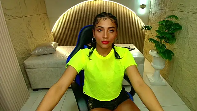 Snapshot of katty_berry_r chatting on 09-12-25, 07:58 katty berry r online show from 09-12-25, 07:58