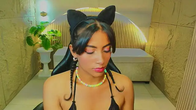 Snapshot of katty_berry_r chatting on 12-13-25, 08:04 katty berry r online show from 12-13-25, 08:04