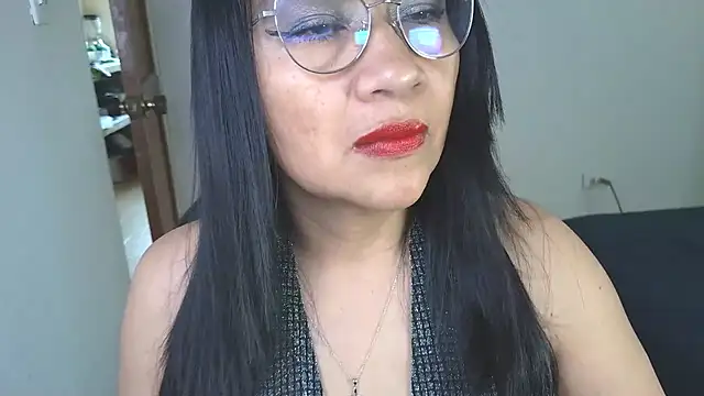 Snapshot of LissafeetHott chatting on 09-24-25, 03:48 LissafeetHott online show from 09-24-25, 03:48