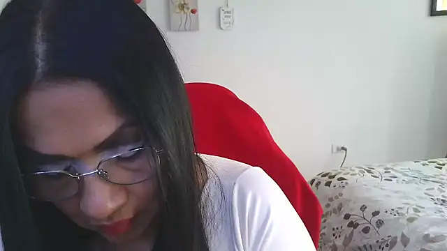 Snapshot of LissafeetHott chatting on 05-07-26, 06:46 LissafeetHott online show from 05-07-26, 06:46