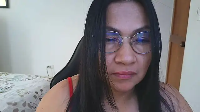 Snapshot of LissafeetHott chatting on 05-22-26, 07:19 LissafeetHott online show from 05-22-26, 07:19