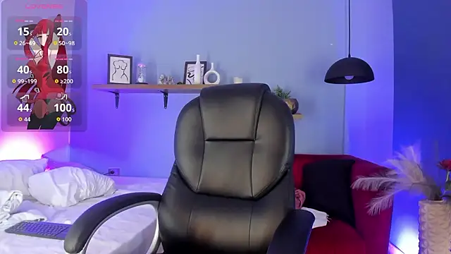 Cristalfoxy  online show from 03-18-26, 08:01