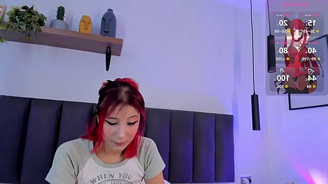 Cristalfoxy  online show from 06-14-26, 08:33
