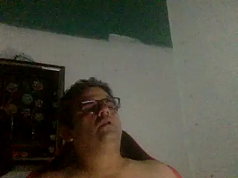 Snapshot of Katracho6969 chatting on 05-02-26, 05:23 Katracho6969 online show from 05-02-26, 05:23