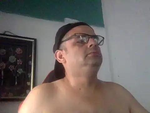 Snapshot of Katracho6969 chatting on 05-03-26, 04:57 Katracho6969 online show from 05-03-26, 04:57