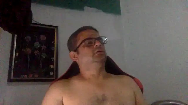 Snapshot of Katracho6969 chatting on 06-08-26, 12:36 Katracho6969 online show from 06-08-26, 12:36