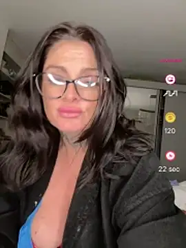 Snapshot of IrishmilfAnna chatting on 05-01-26, 12:15 IrishmilfAnna online show from 05-01-26, 12:15