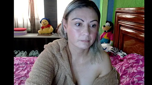  Charlize theron  online show from 04-14-26, 05:08