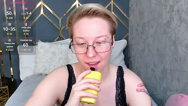 AlexandraGreen online show from 02-12-26, 09:10