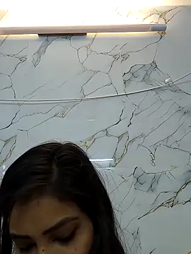 QUEEN-ADITI online show from 02-11-26, 04:34