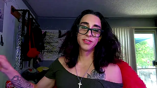 Snapshot of xoFrankie chatting on 09-23-25, 10:13 xoFrankie online show from 09-23-25, 10:13