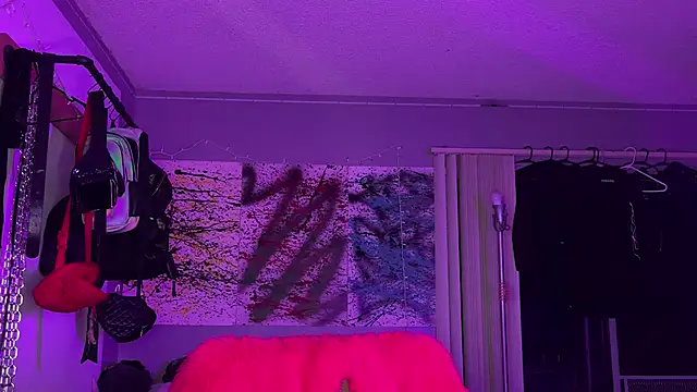 xoFrankie online show from 11-14-25, 07:07