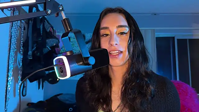 xoFrankie online show from 04-06-26, 03:48