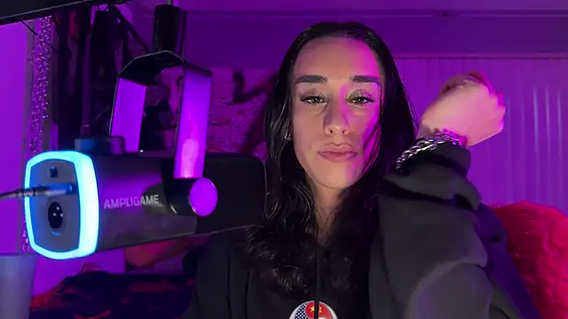 xoFrankie online show from 04-11-26, 01:54