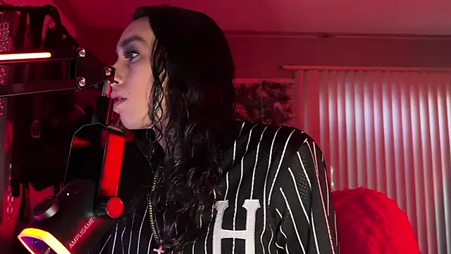 xoFrankie online show from 04-21-26, 01:29