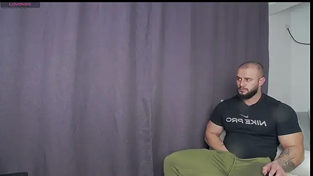 RickyMiami1 online show from 11-25-25, 06:52