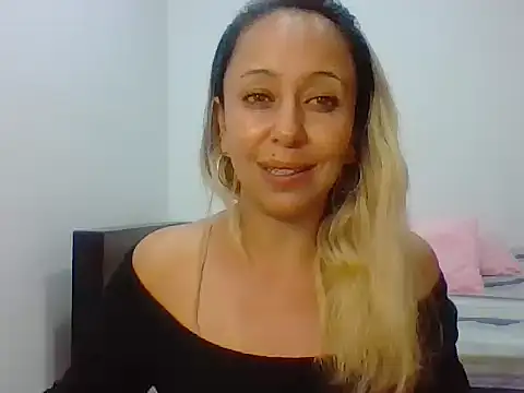 leah susman online show from 11-12-25, 01:28