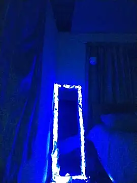 Snapshot of Ella_rr chatting on 11-14-25, 03:16 Ella rr online show from 11-14-25, 03:16