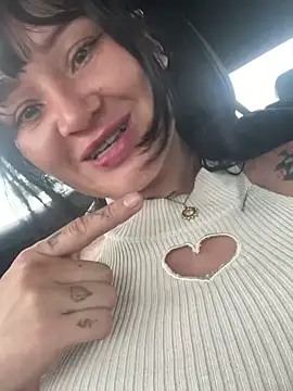 Snapshot of saraycat_ chatting on 09-25-25, 07:50 saraycat online show from 09-25-25, 07:50