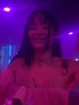 Snapshot of saraycat_ chatting on 10-26-25, 04:07 saraycat online show from 10-26-25, 04:07