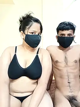 Beautiful couple 70 online show from 02-12-26, 06:03