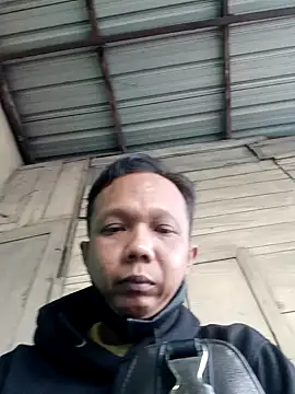 Snapshot of Arya85 chatting on 09-24-25, 12:03 Arya85 online show from 09-24-25, 12:03