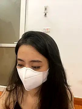 Snapshot of Mochi21 chatting on 09-13-25, 03:28 Mochi21 online show from 09-13-25, 03:28