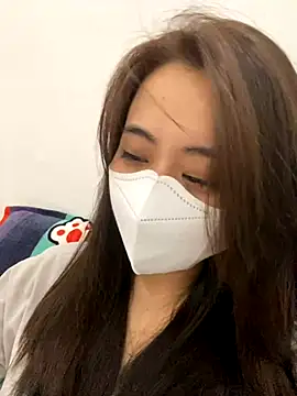 Snapshot of Mochi21 chatting on 10-18-25, 03:31 Mochi21 online show from 10-18-25, 03:31