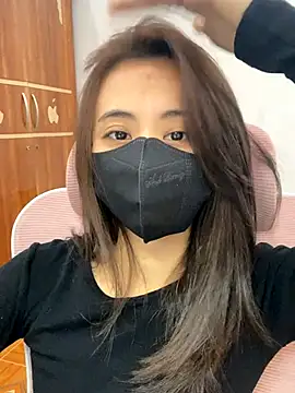 Snapshot of Mochi21 chatting on 11-17-25, 04:07 Mochi21 online show from 11-17-25, 04:07