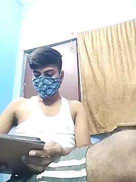 Snapshot of YourTarzan chatting on 10-10-25, 07:57 YourTarzan online show from 10-10-25, 07:57