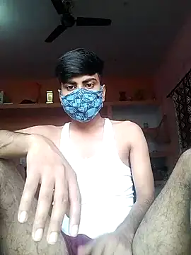 Snapshot of YourTarzan chatting on 10-26-25, 04:18 YourTarzan online show from 10-26-25, 04:18