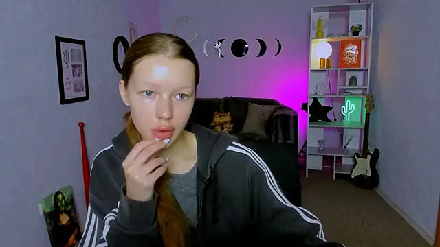 khloebeauty online show from 10-01-25, 05:57