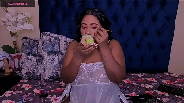 Snapshot of IndianSapphireX chatting on 10-27-25, 05:22 IndianSapphireX online show from 10-27-25, 05:22