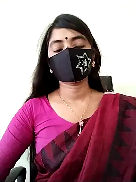 Snapshot of Puja-Rane chatting on 10-15-25, 02:44 Puja-Rane online show from 10-15-25, 02:44