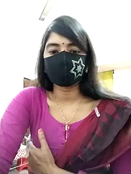Snapshot of Puja-Rane chatting on 10-22-25, 05:30 Puja-Rane online show from 10-22-25, 05:30