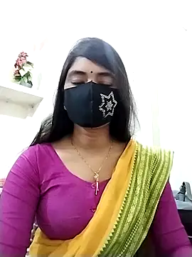 Snapshot of Puja-Rane chatting on 10-26-25, 04:13 Puja-Rane online show from 10-26-25, 04:13