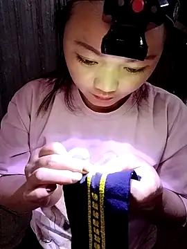 lusy-000 online show from 10-27-25, 07:45